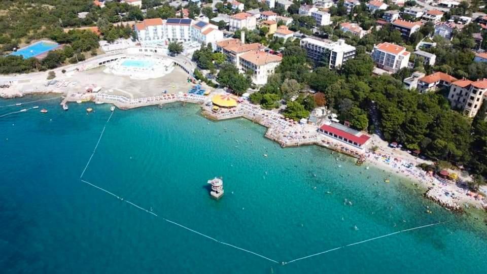 Apartmens Adriana Нови Винодолски Екстериор снимка