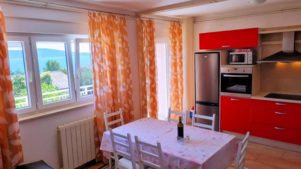 Apartmens Adriana Нови Винодолски Екстериор снимка