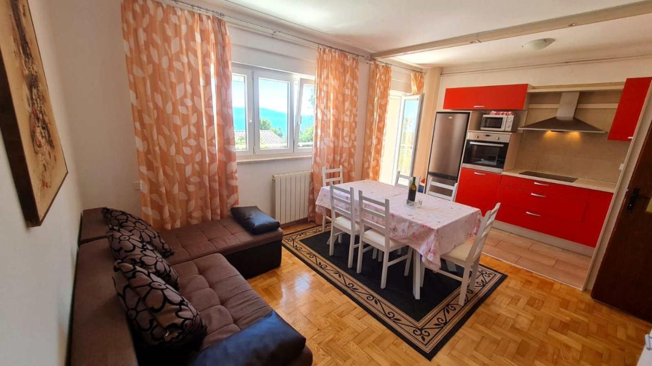 Apartmens Adriana Нови Винодолски Екстериор снимка