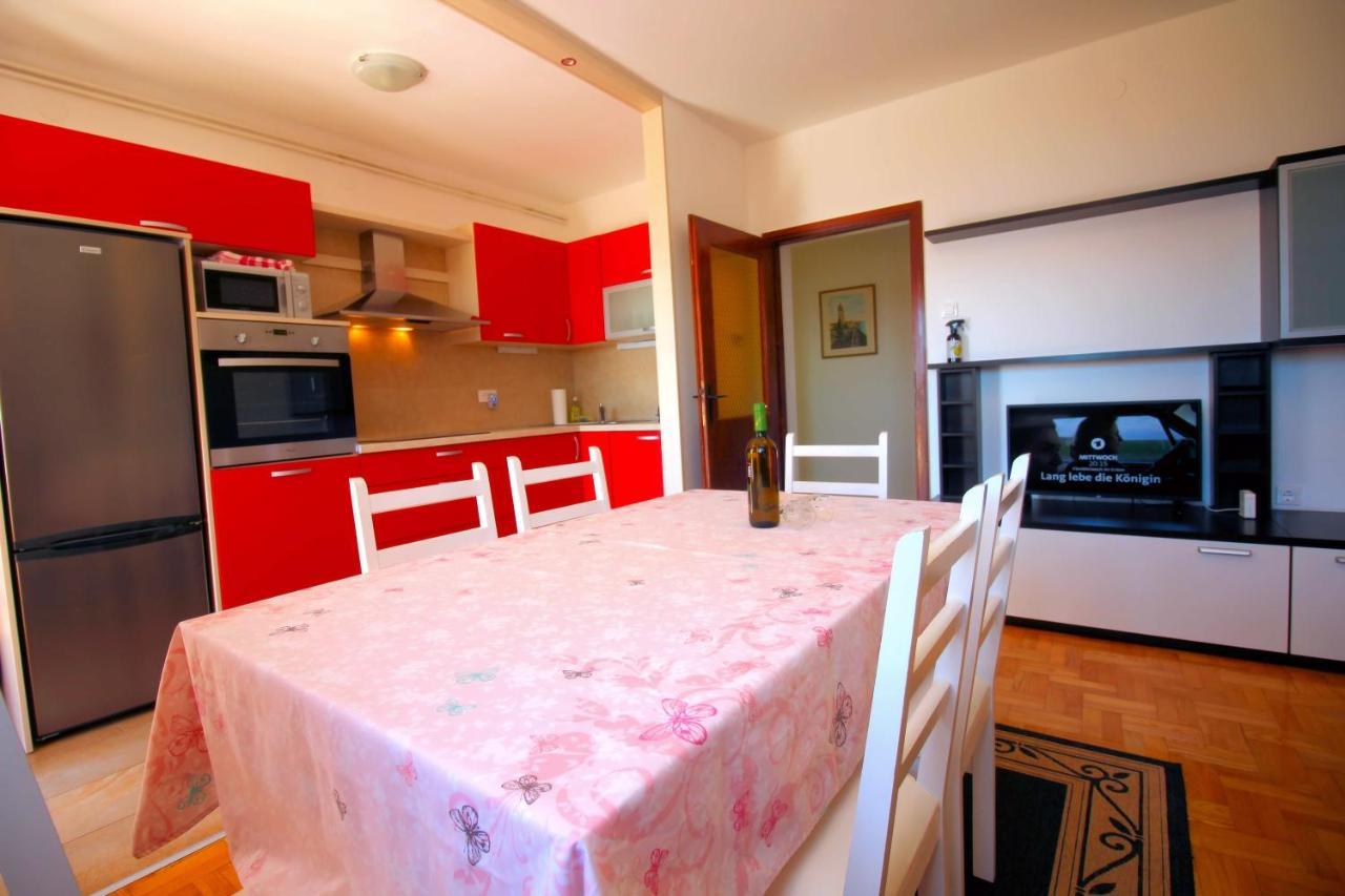 Apartmens Adriana Нови Винодолски Екстериор снимка