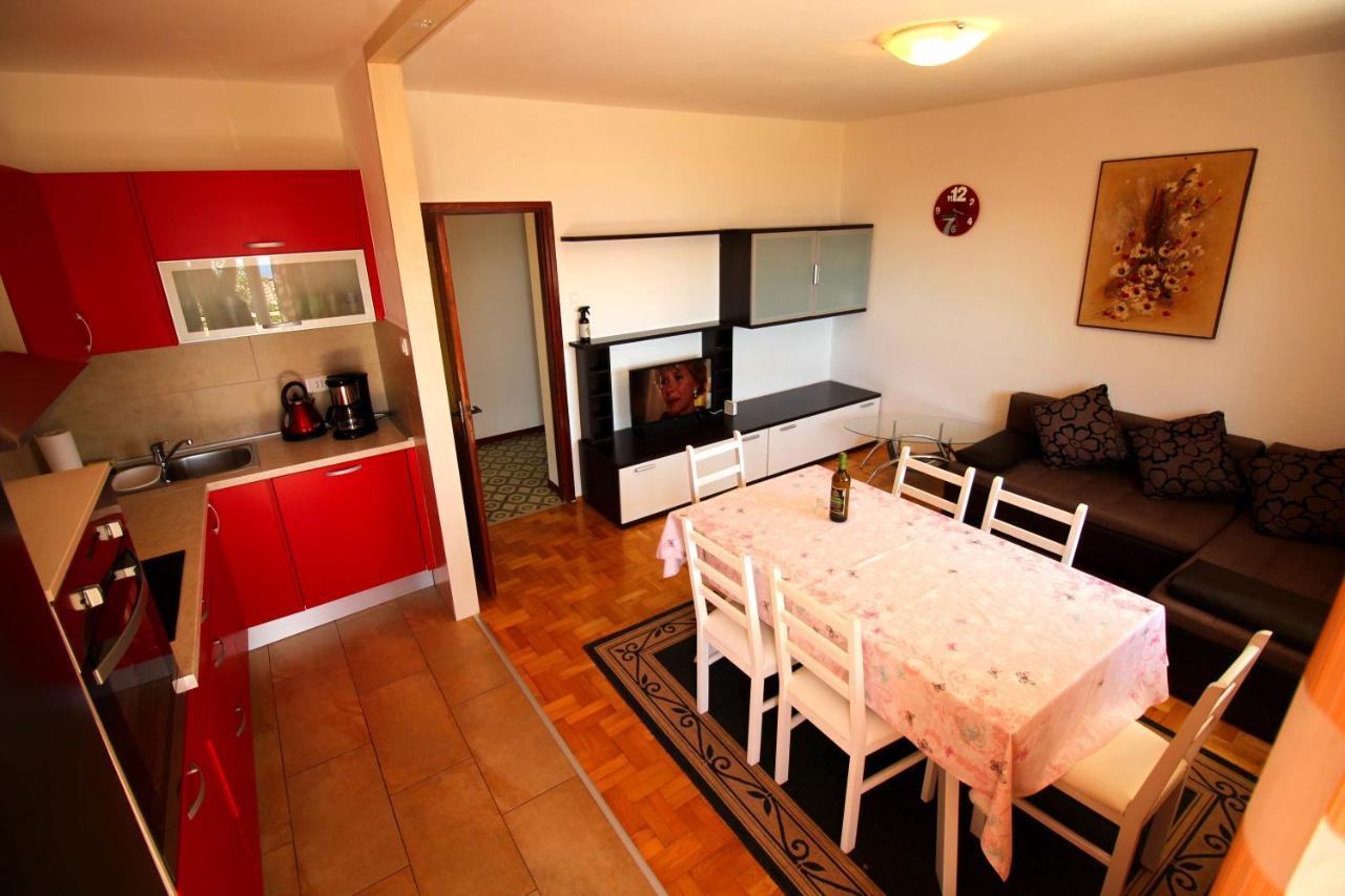Apartmens Adriana Нови Винодолски Екстериор снимка